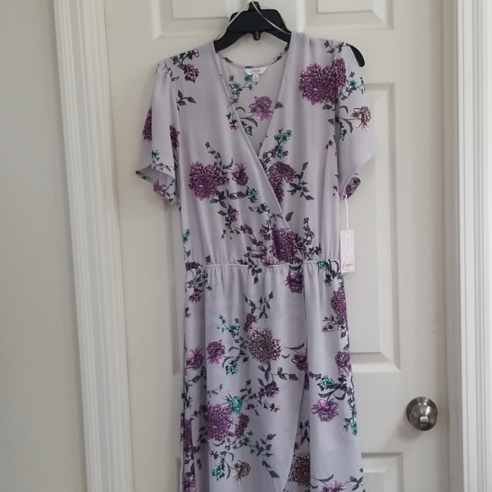 NWT Flowy floral dress